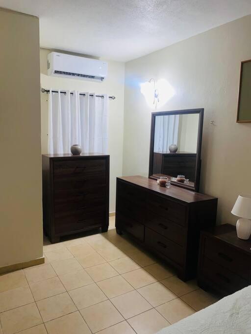 Club Caribbean Apartments Runaway Bay Zewnętrze zdjęcie