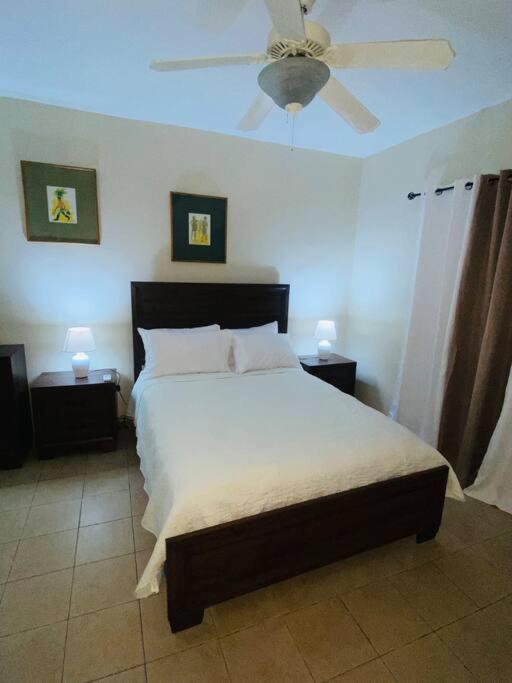 Club Caribbean Apartments Runaway Bay Zewnętrze zdjęcie