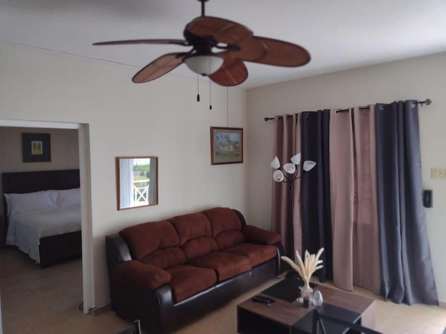 Club Caribbean Apartments Runaway Bay Zewnętrze zdjęcie