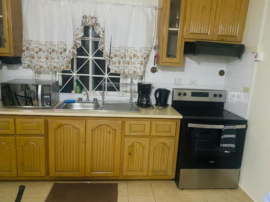 Club Caribbean Apartments Runaway Bay Zewnętrze zdjęcie